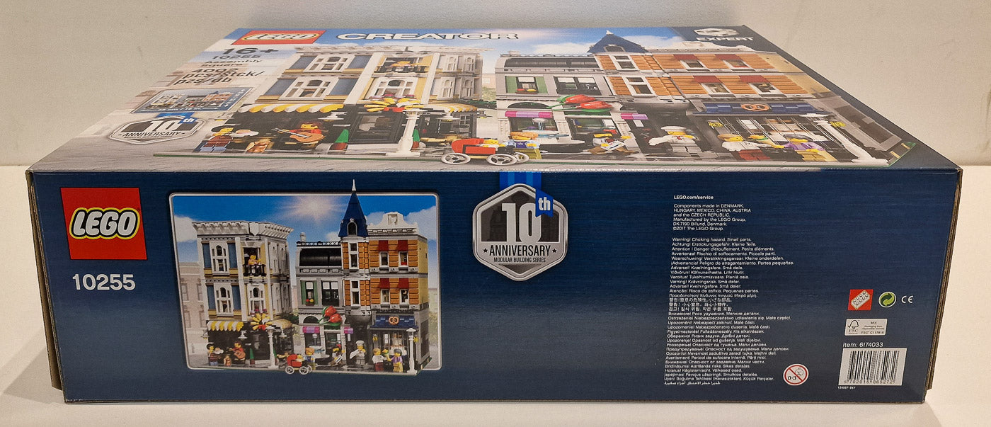 LEGO 10255 Creator Expert Assembly Square