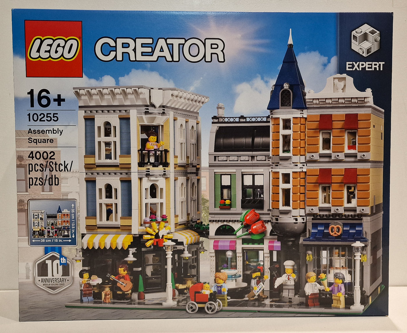 LEGO 10255 Creator Expert Assembly Square