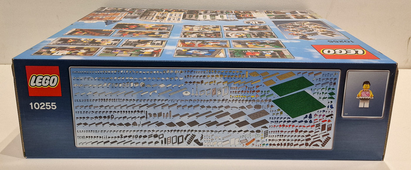 LEGO 10255 Creator Expert Assembly Square
