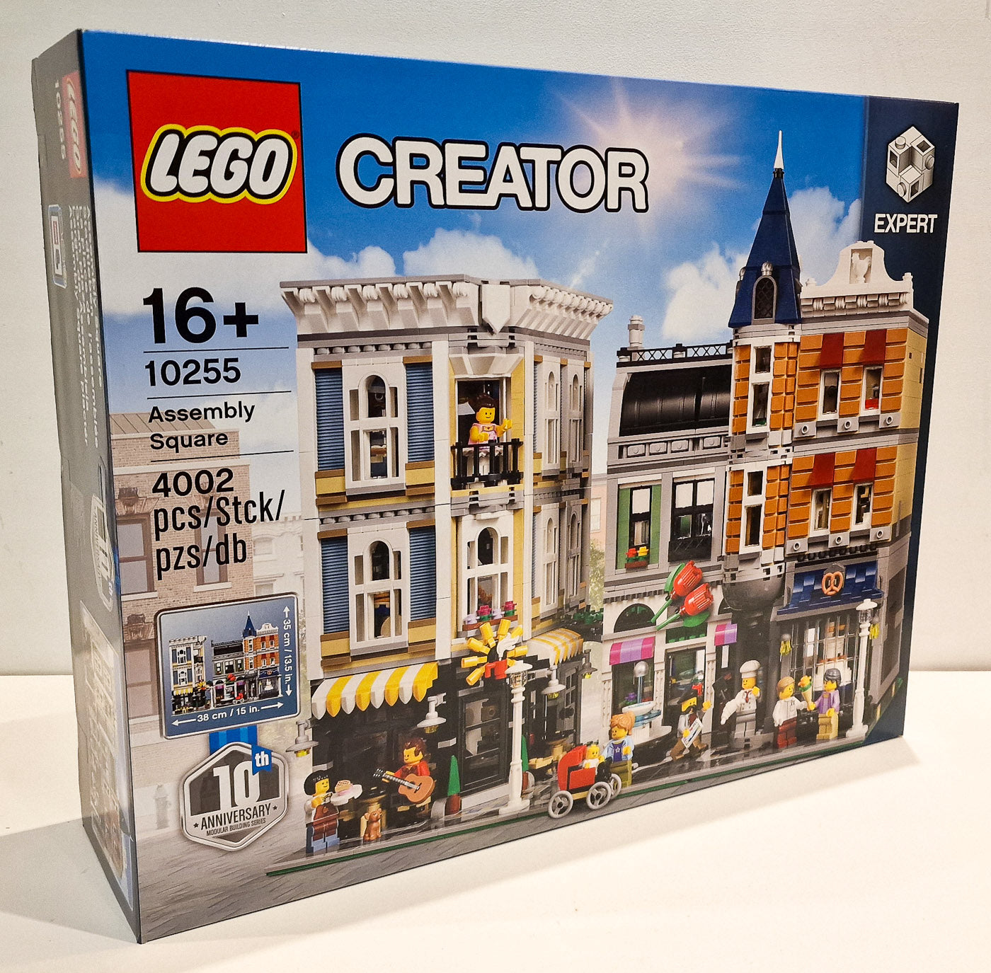 LEGO 10255 Creator Expert Assembly Square