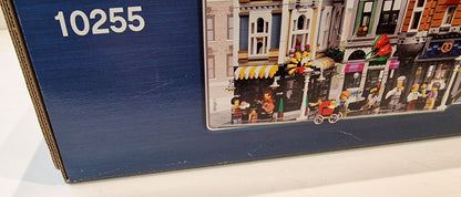 LEGO 10255 Creator Expert Assembly Square