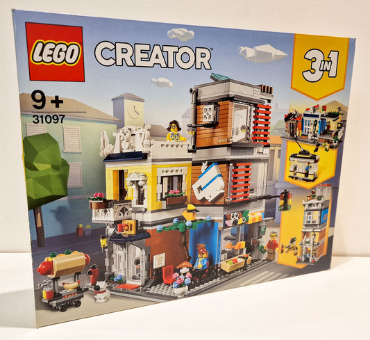 LEGO 31097 Creator 3 in 1 Townhouse Pet Shop and Café